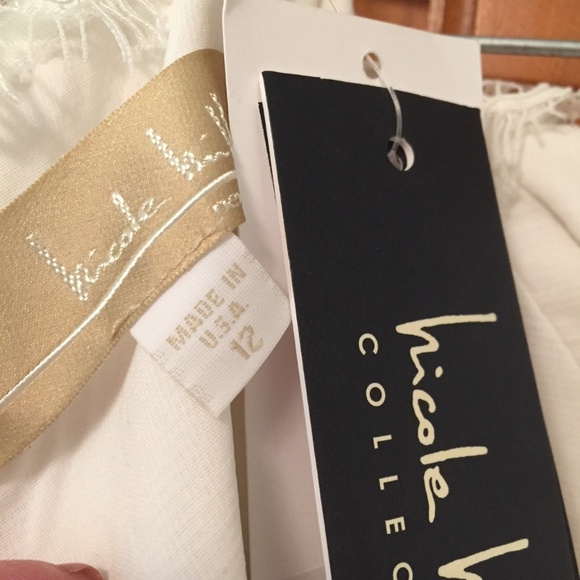 Nicole Miller Lace Off-The-Shoulder Wedding Dress - Picture 8 of 8